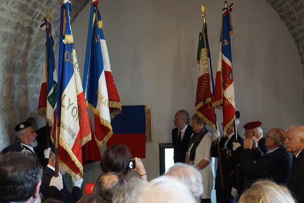 Le dévoilement du buste