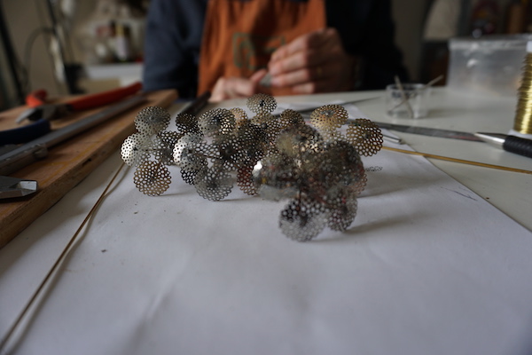 Quelques bouquets de feuilles