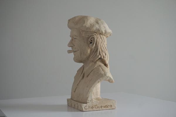 le Che de profil gauche